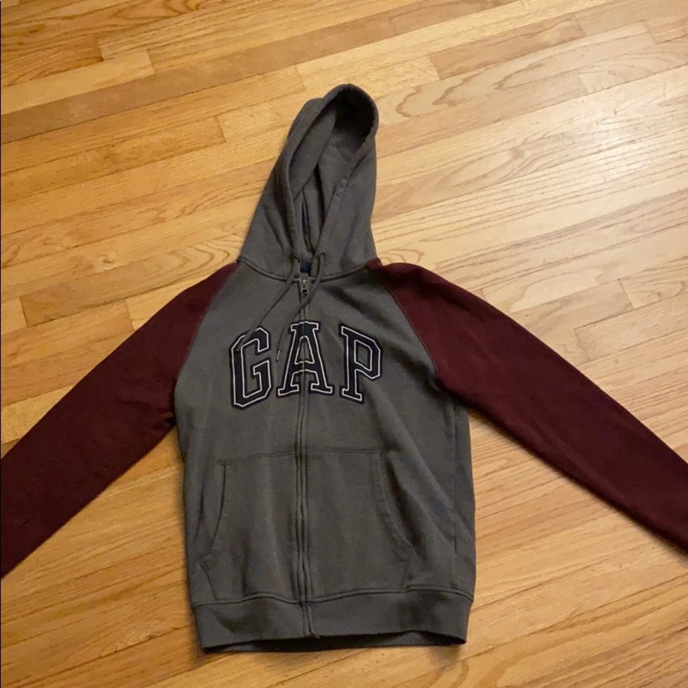 GAP HOODIE